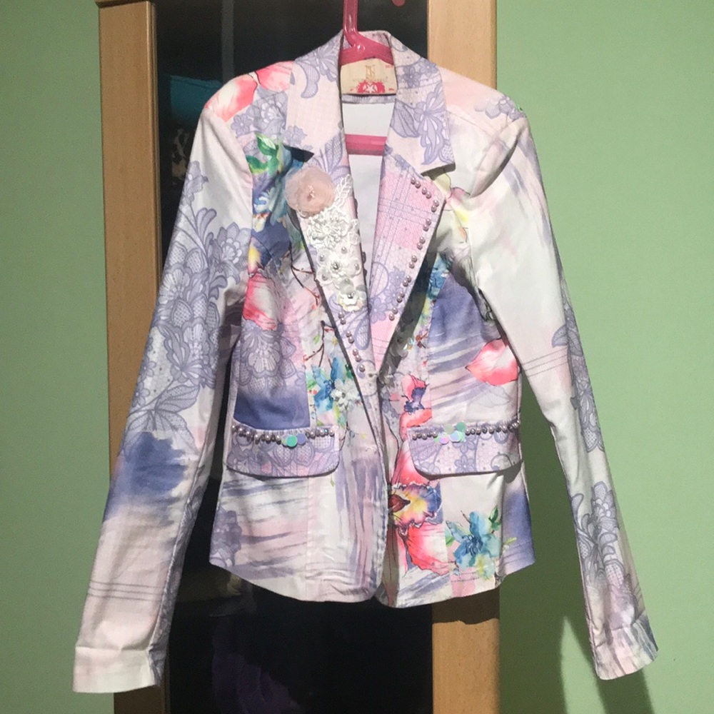 Nice Istanbul Embellished blazer